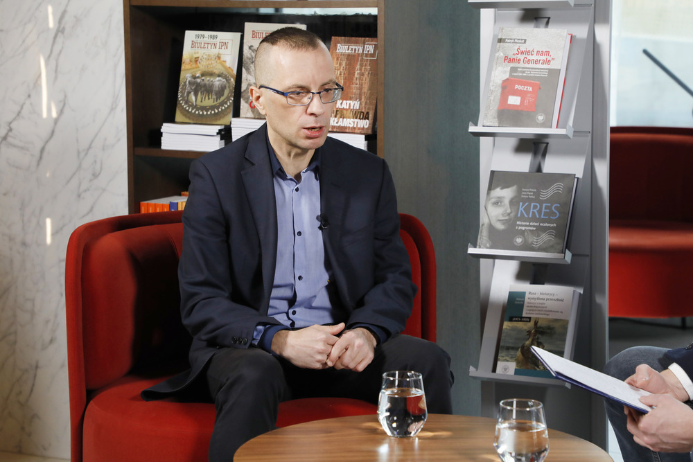 „44. rocznica zamachu na Ronalda Reagana”. Prof. Patryk Pleskot gościem cyklu „Historia toczy się dziś” – Warszawa, 28 marca 2025. Fot. Piotr Życieński (IPN)