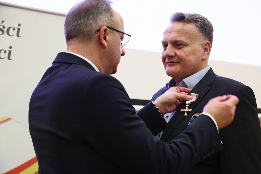 Uroczystość wręczenia Krzyży Wolności i Solidarności byłym działaczom NZS Politechniki Warszawskiej z lat 1980–1989 – Warszawa, 31 marca 2025. Fot. Sławek Kasper (IPN)