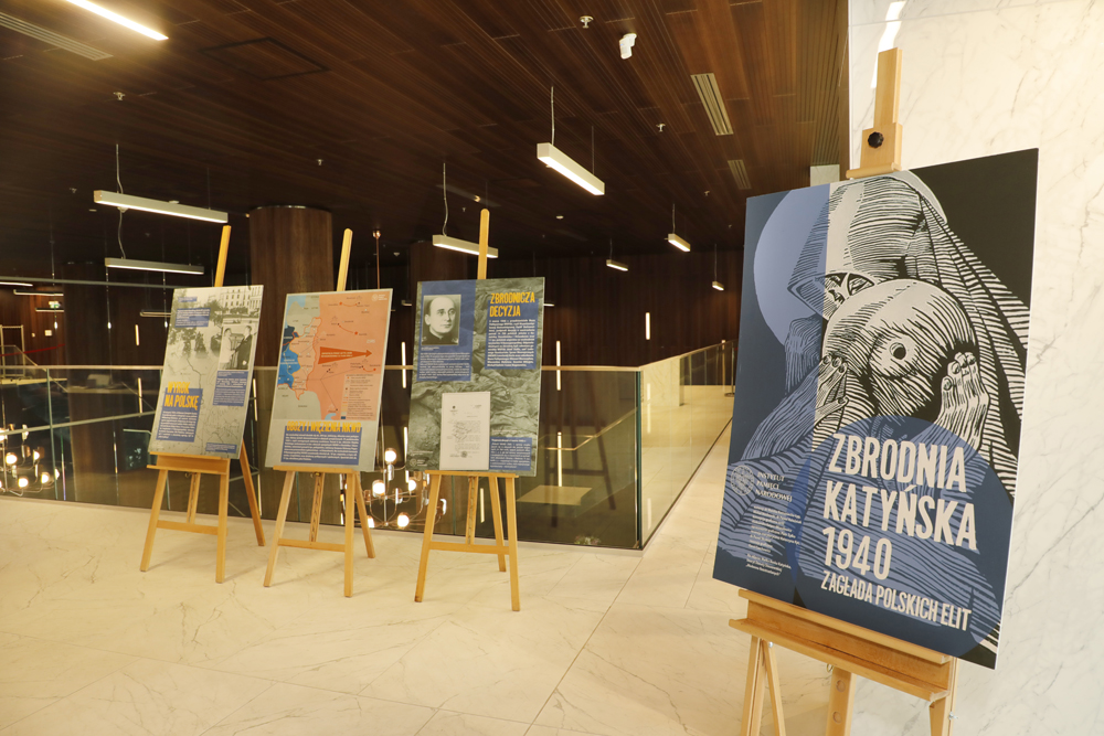 Wystawa czasowa „Zbrodnia Katyńska 1940. Zagłada polskich elit” w Centralnym Przystanku Historia IPN im. Lecha Kaczyńskiego w Warszawie – 1–30 kwietnia 2025. Fot. Piotr Życieński (IPN)