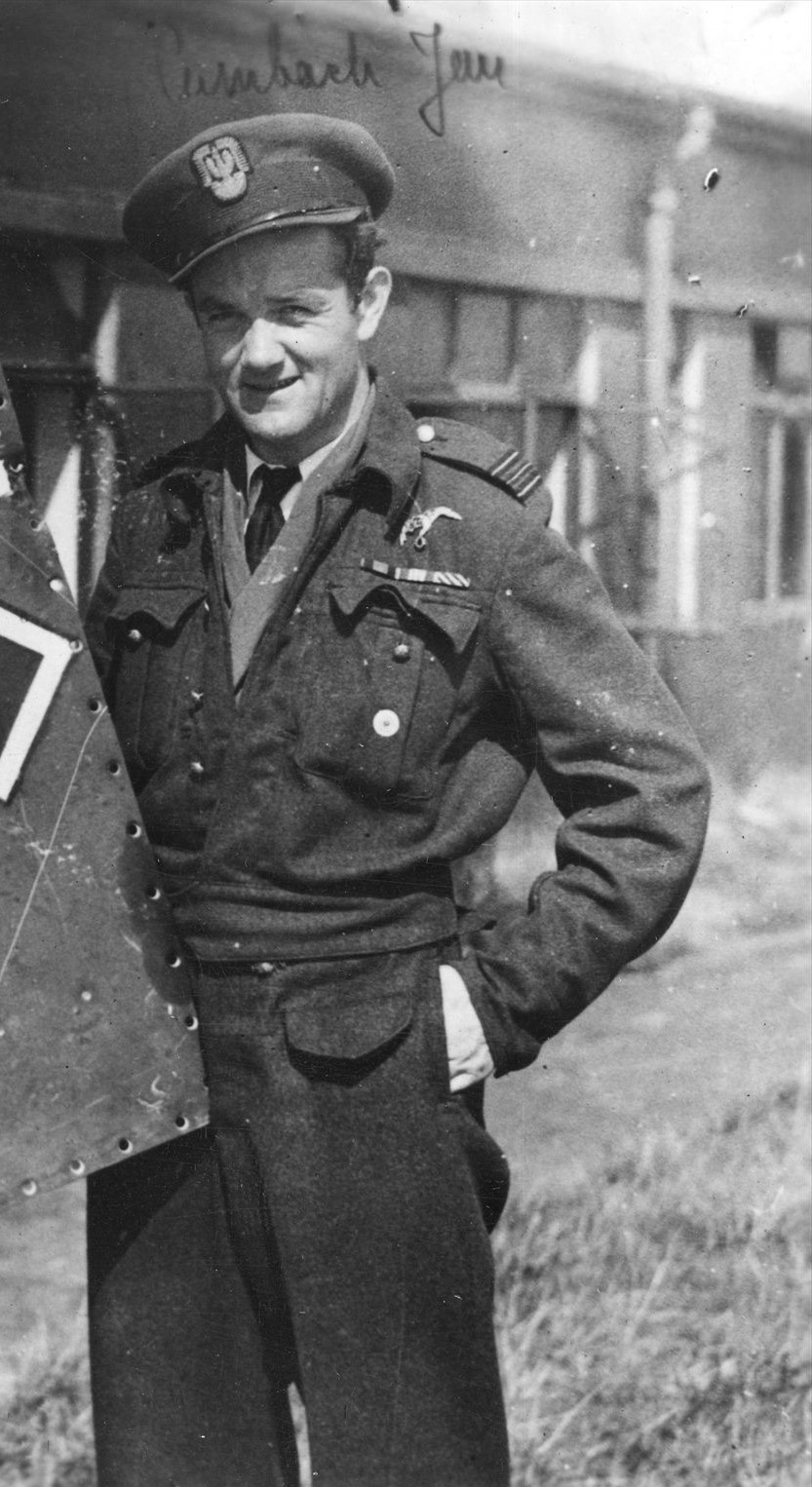 Jan Zumbach – dowódca słynnego Dywizjonu 303. Fot. AIPN, Sygnatura: IPNBU-2-6-22-1