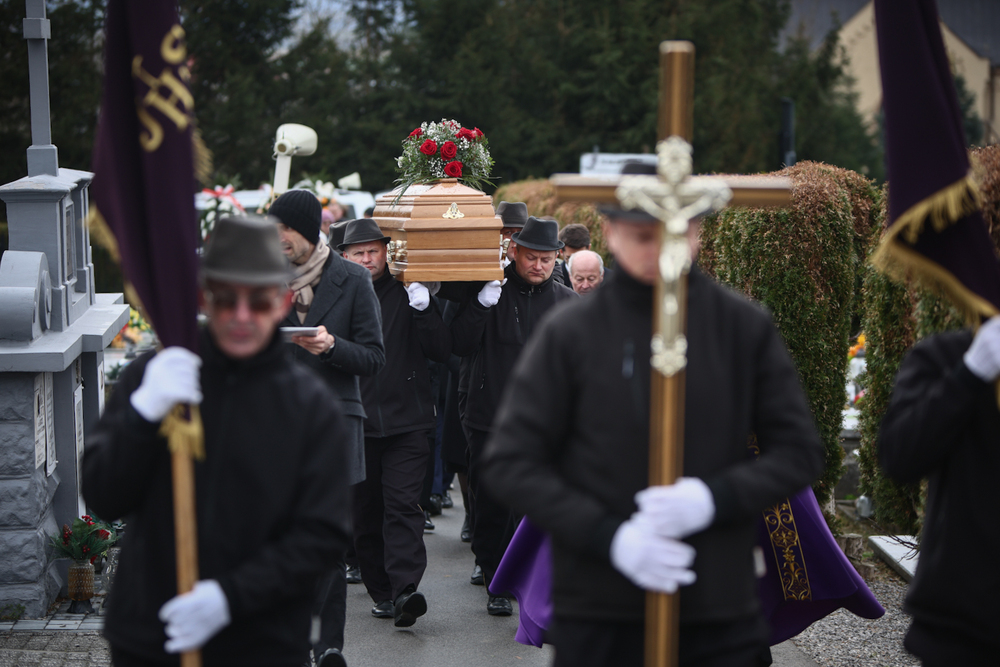 Pogrzeb Weroniki Bar – ratującej Żydów podczas II wojny światowej – Markowa, 8 kwietnia 2025. Fot. Sławek Kasper (IPN)