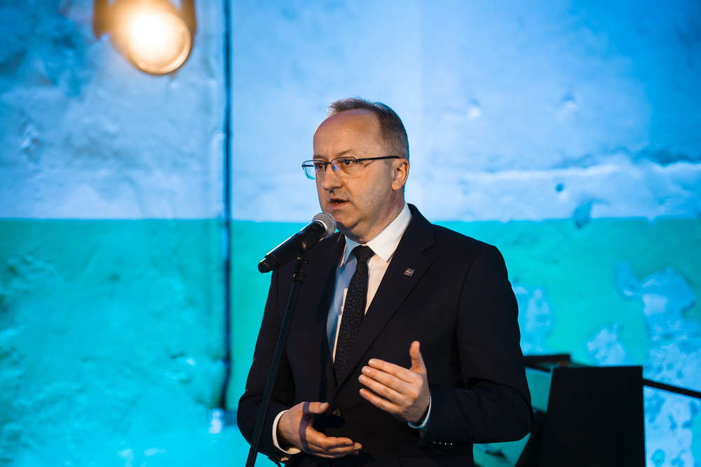 Prezentacja wystawy „Sąd Wojenny Rzeszy w latach 1936–1945. Narodowosocjalistyczne sądownictwo wojskowe i walka z ruchem oporu w Europie” – Warszawa, 9 kwietnia 2025. Na zdj. zastępca prezesa IPN dr hab. Karol Polejowski. Fot. Sławek Kasper (IPN)