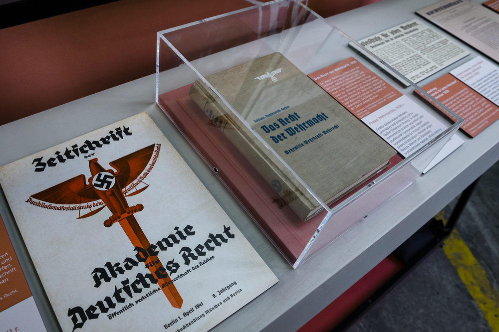 Prezentacja wystawy „Sąd Wojenny Rzeszy w latach 1936–1945. Narodowosocjalistyczne sądownictwo wojskowe i walka z ruchem oporu w Europie” – Warszawa, 9 kwietnia 2025. Fot. Sławek Kasper (IPN)