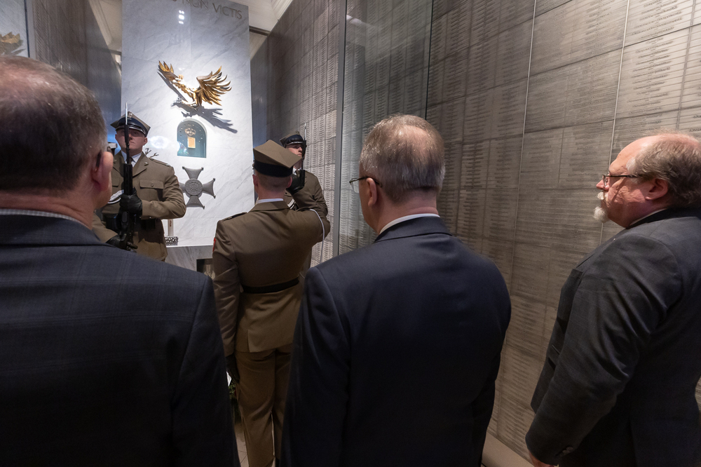 Uroczystości upamiętniające ofiary Zbrodni Katyńskiej – Warszawa, 12 kwietnia 2025. Fot. Sławek Kasper (IPN)