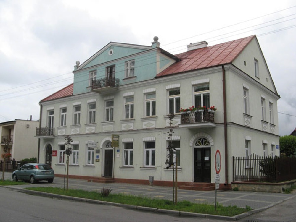 Dawna siedziba Powiatowego Urzędu Bezpieczeństwa Publicznego w Kozienicach przy ul. Kochanowskiego 6 (fot. z zasobu projektu IPN „Śladami Zbrodni”)