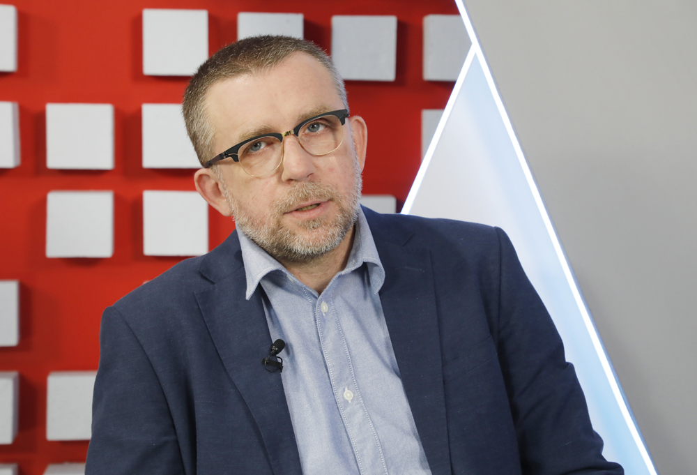 „Kulisy historii” odc. 212 „Dehumanizacja i eksperymenty medyczne” – 19 kwietnia 2025. Na zdj. red. Rafał Dudkiewicz. Fot. Piotr Życieński (IPN)