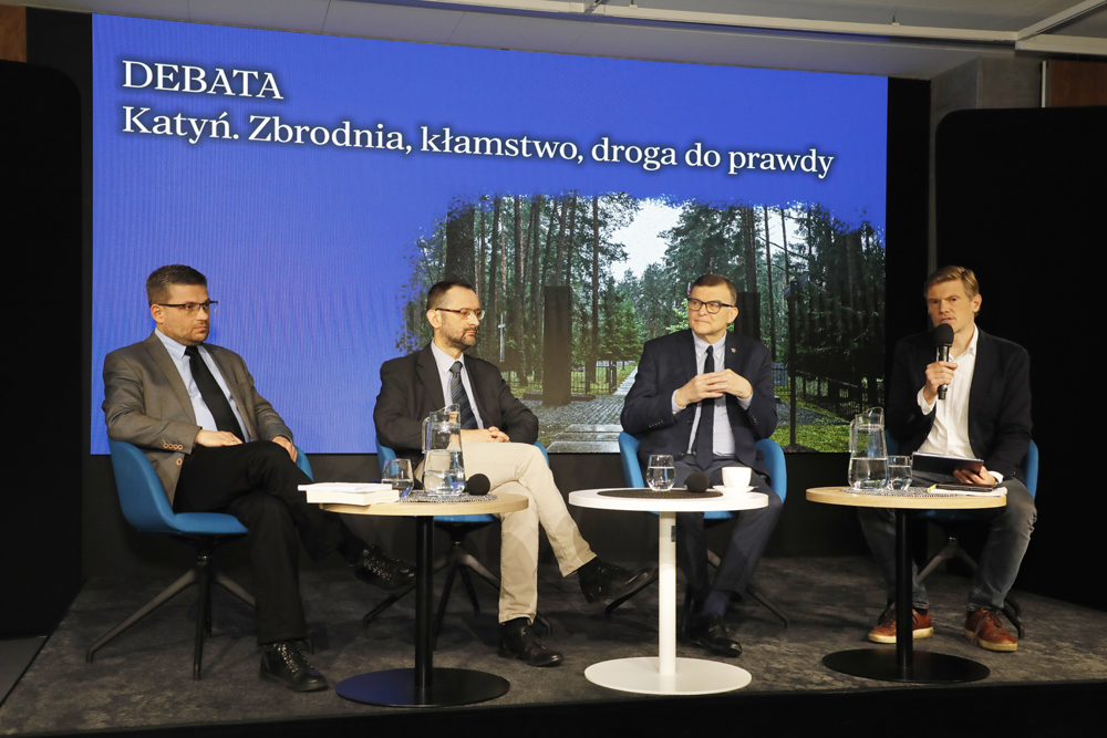 „Katyń. Zbrodnia, kłamstwo, droga do prawdy” – debata z udziałem publiczności – Warszawa, 16 kwietnia 2025. Fot. Piotr Życieński (IPN)