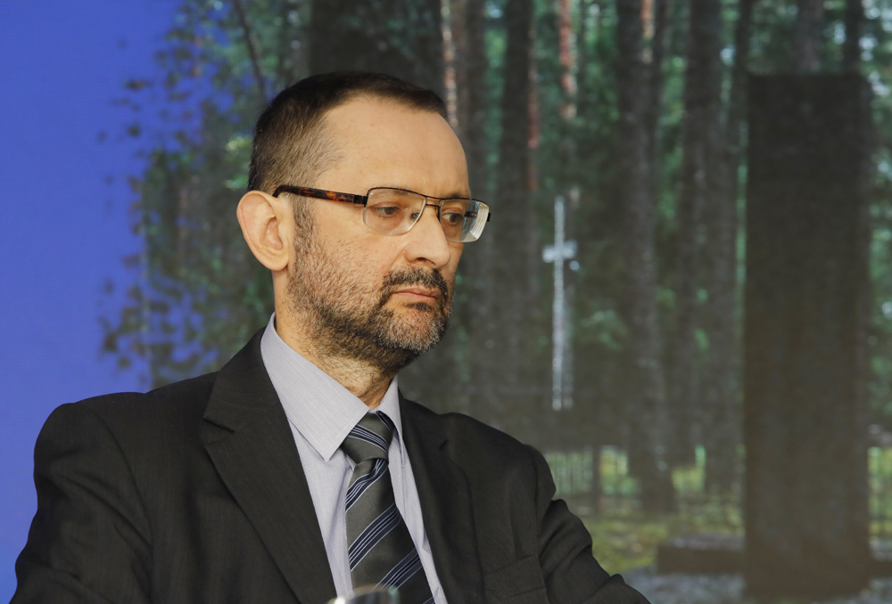 „Katyń. Zbrodnia, kłamstwo, droga do prawdy” – debata z udziałem publiczności – Warszawa, 16 kwietnia 2025. Na zdj. dr Witold Wasilewski. Fot. Piotr Życieński (IPN)