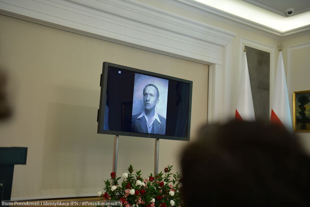 Gala finałowa VIII edycji projektu edukacyjnego „Łączka i inne miejsca poszukiwań” – Warszawa, 23 kwietnia 2025. Fot. Biuro Poszukiwań i Identyfikacji IPN