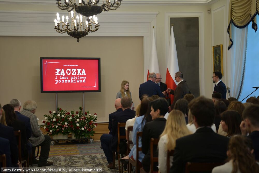 Gala finałowa VIII edycji projektu edukacyjnego „Łączka i inne miejsca poszukiwań” – Warszawa, 23 kwietnia 2025. Fot. Biuro Poszukiwań i Identyfikacji IPN