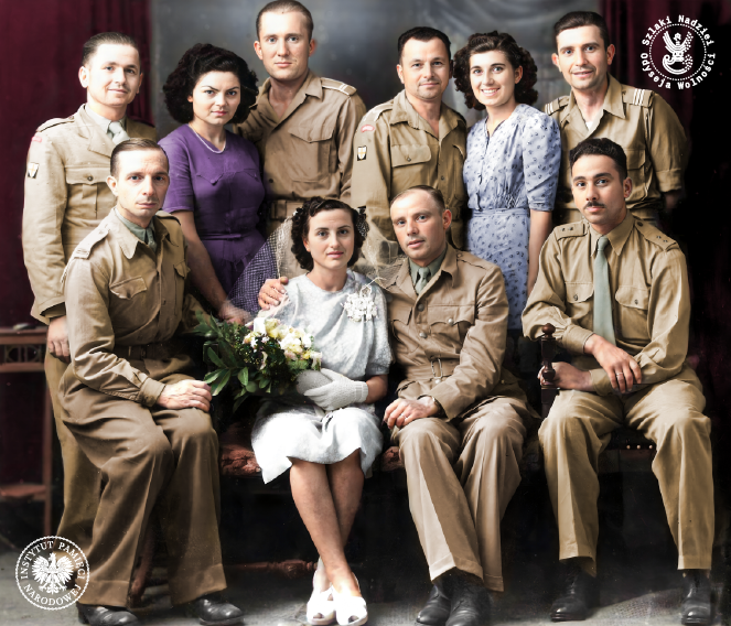 Ślub jednego z żołnierzy 2. Korpusu Polskiego we Włoszech, Mediolan, lata 1944–1946, fot. AIPN