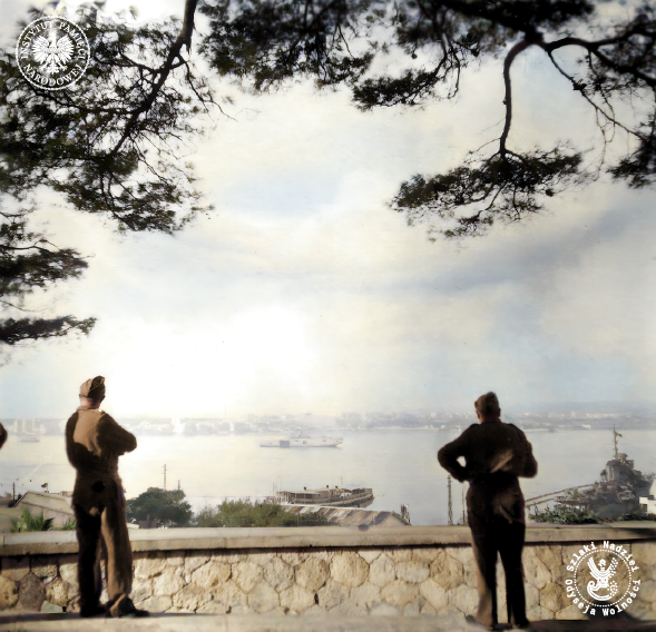 Żołnierze 3. Dywizji Strzelców Karpackich w Tarencie w 1944 r., fot. AIPN