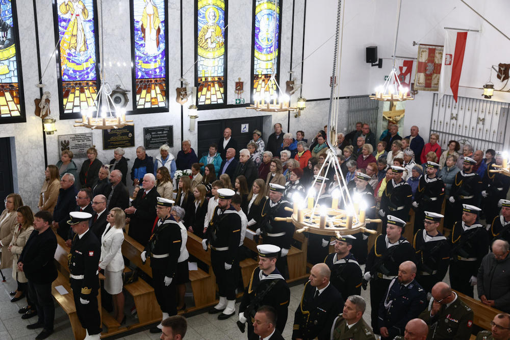 W Świnoujściu odsłoniliśmy tablicę poświęconą kapelanom katyńskim – 5 maja 2025. Fot. Sławek Kasper (IPN)