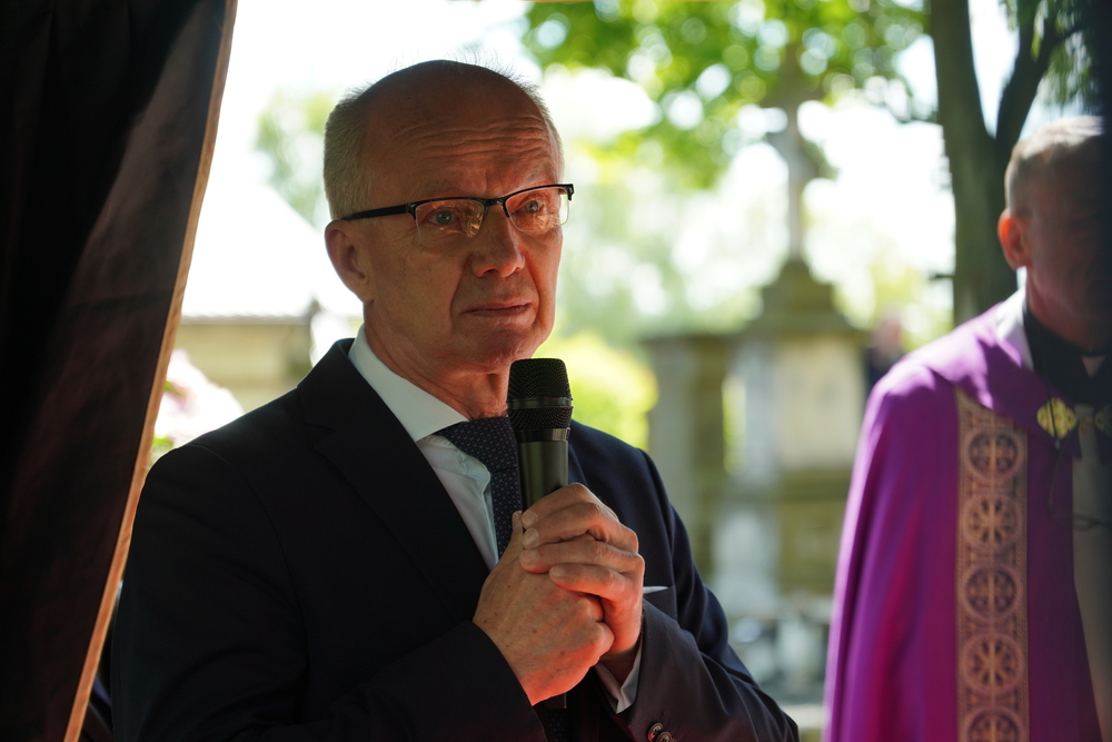 Uroczystości pogrzebowe śp. Stanisława Ochnio ps. Granat. Na zdj. zastępca prezesa IPN dr hab. Krzysztof Szwagrzyk – Puławy, 7 maja 2025. Fot. Dominik Borek (IPN)