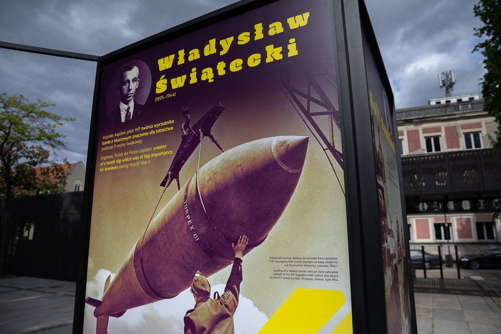 W Warszawie otworzyliśmy wystawę plenerową IPN „Niepokonani” – 7 maja 2025. Fot. Sławek Kasper (IPN)