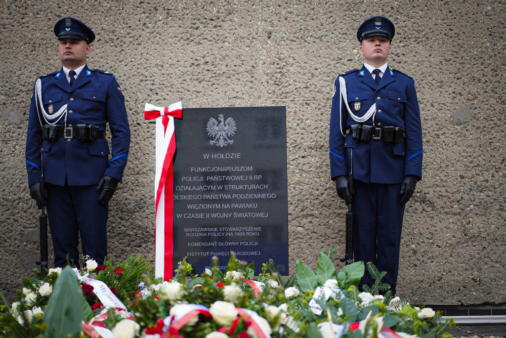 Odsłoniliśmy tablicę upamiętniającą Funkcjonariuszy Policji Państwowej II RP – Warszawa, 9 maja 2025. Fot. Mateusz Niegowski (IPN)