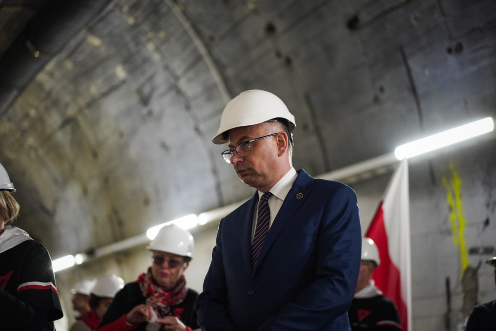 Obchody 80. rocznicy wyzwolenia obozu koncentracyjnego Mauthausen-Gusen. Na zdj. zastępca prezesa IPN dr Mateusz Szpytma – Ebensee, 10 maja 2025. Fot. Mateusz Niegowski (IPN)