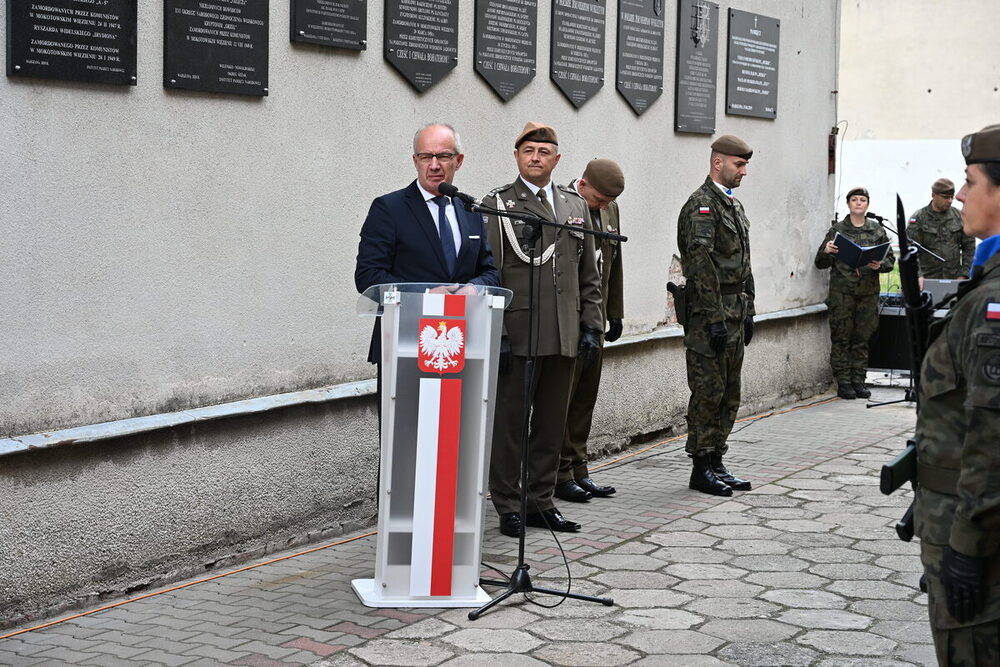 74. rocznica śmierci kpt. Gracjana Klaudiusza Fróga ps. „Szczerbiec”. Na zdj. zastępca prezesa IPN dr hab. Krzysztof Szwagrzyk – Warszawa, 11 maja 2025. Fot. Agnieszka Głowacka (MŻWiWP PRL)