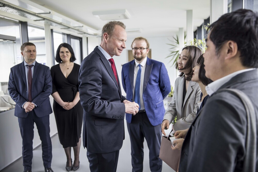 IPN podpisał „Memorandum o porozumieniu i wymianie” z Koreańską Organizacją Pamięci o Wojnie, reprezentującą Muzeum Wojny Koreańskiej – Warszawa, 19 maja 2025. Fot. Katarzyna Adamów (IPN)