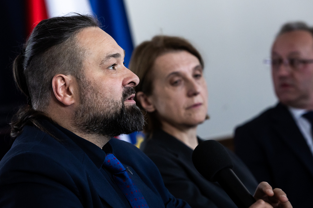 Konferencja prasowa dotycząca zakończenia terenowego etapu prac ekshumacyjnych w dawnej wsi Puźniki na terytorium Ukrainy – Warszawa, 21 maja 2025. Fot. Sławek Kasper (IPN)