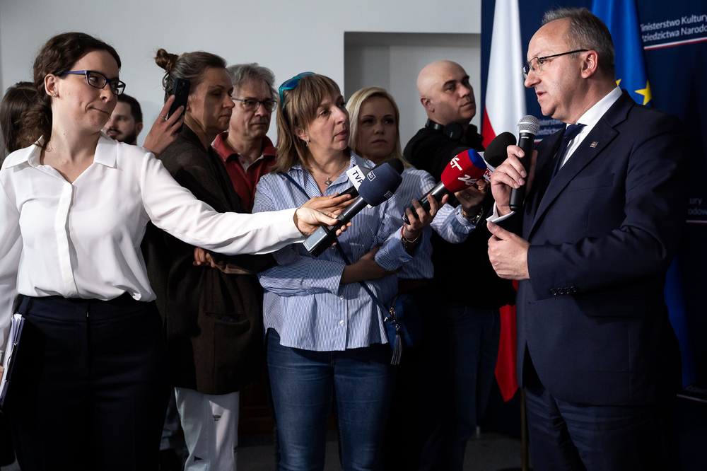 Konferencja prasowa dotycząca zakończenia terenowego etapu prac ekshumacyjnych w dawnej wsi Puźniki na terytorium Ukrainy – Warszawa, 21 maja 2025. Fot. Sławek Kasper (IPN)