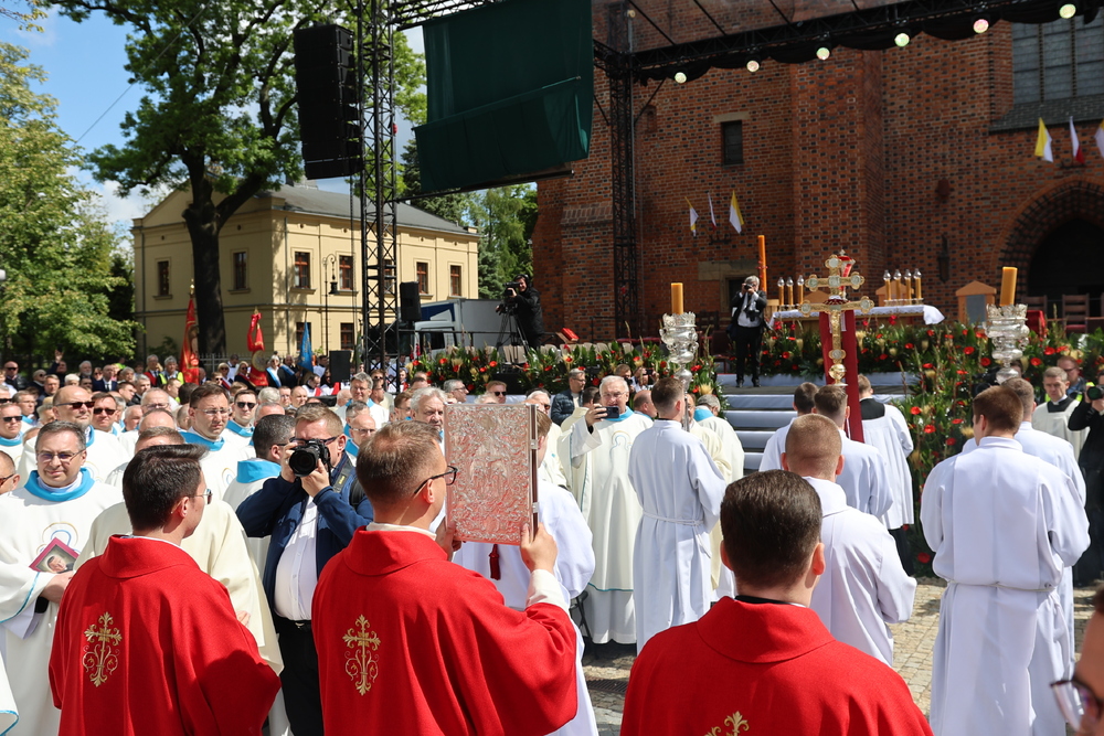 Uroczystości beatyfikacyjne ks. Stanisława Streicha. Poznań, 24.05.2025. Fot. Rafał Pękalski (IPN)