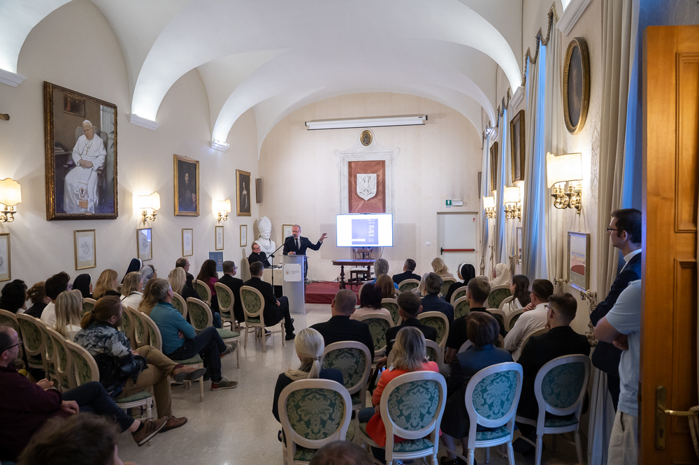 Instytut Pamięci Narodowej i Kościół św. Stanisława Biskupa i Męczennika w Rzymie będą opowiadać historię Polski – 25 maja 2025. Fot. Sławek Kasper (IPN)