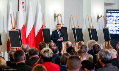 Wręczenie not identyfikacyjnych - Warszawa 01.02.2018. Fot. Marcin Jurkiewicz (IPN)