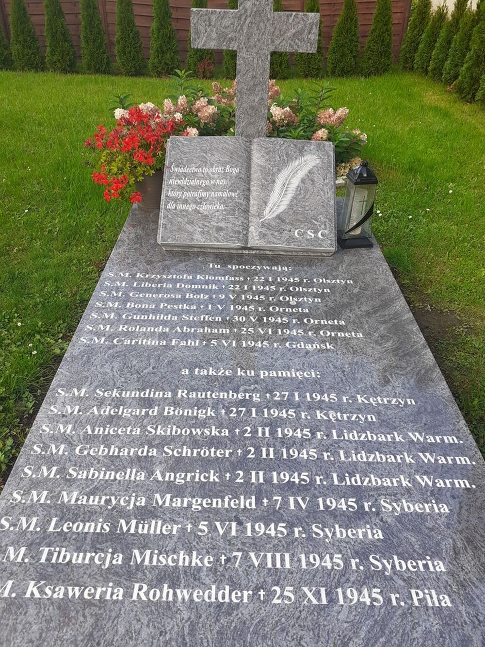 Grobowiec sióstr katarzynek – ofiar komunizmu. Fot. IPN