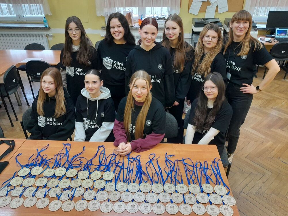 Zdjęcia z realizacji konkursu IPN „Silni Polską!” od uczestników. Zespół Szkół w Lubawie