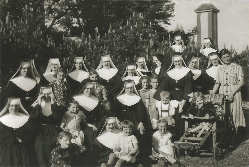 Zgromadzenie Sióstr Św. Katarzyny Dziewicy i Męczennicy, zdjęcie poglądowe z Archiwum Zgromadzenia Sióstr Św. Katarzyny Dziewicy i Męczennicy, Frombork 1942–1943