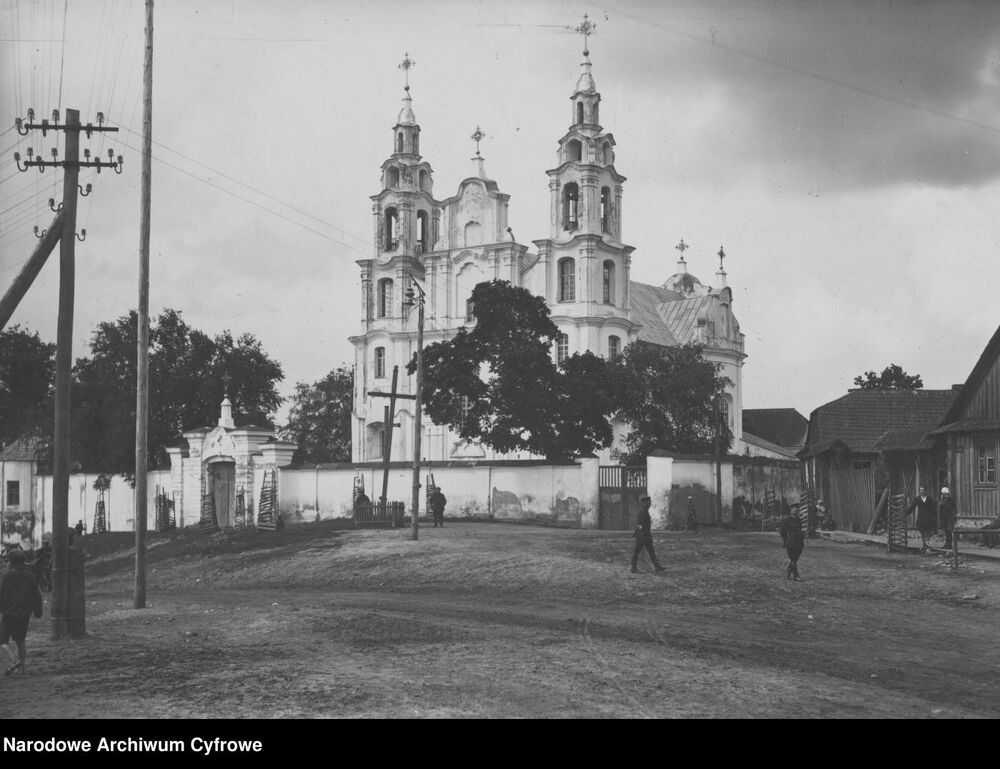 Iwieniec, woj. nowogrodzkie. Kościół św. Michała. Fot. NAC