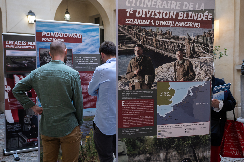 Wystawa „Szlaki Nadziei. Odyseja wolności” w Bibliotece Polskiej w Paryżu – 4 czerwca 2025. Fot. Sławek Kasper (IPN)