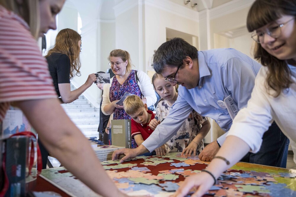 Archiwum Instytutu Pamięci Narodowej na XV Warszawskim Pikniku Archiwalnym – 7 czerwca 2025. Fot. Katarzyna Adamów (IPN)