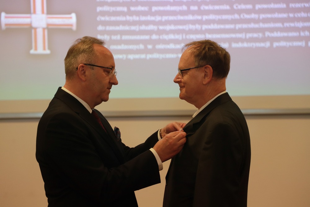 Uroczystość wręczenia działaczom opozycji antykomunistycznej Krzyży Wolności i Solidarności – 12 czerwca 2025. Fot. Paula Prudziłowicz (IPN)