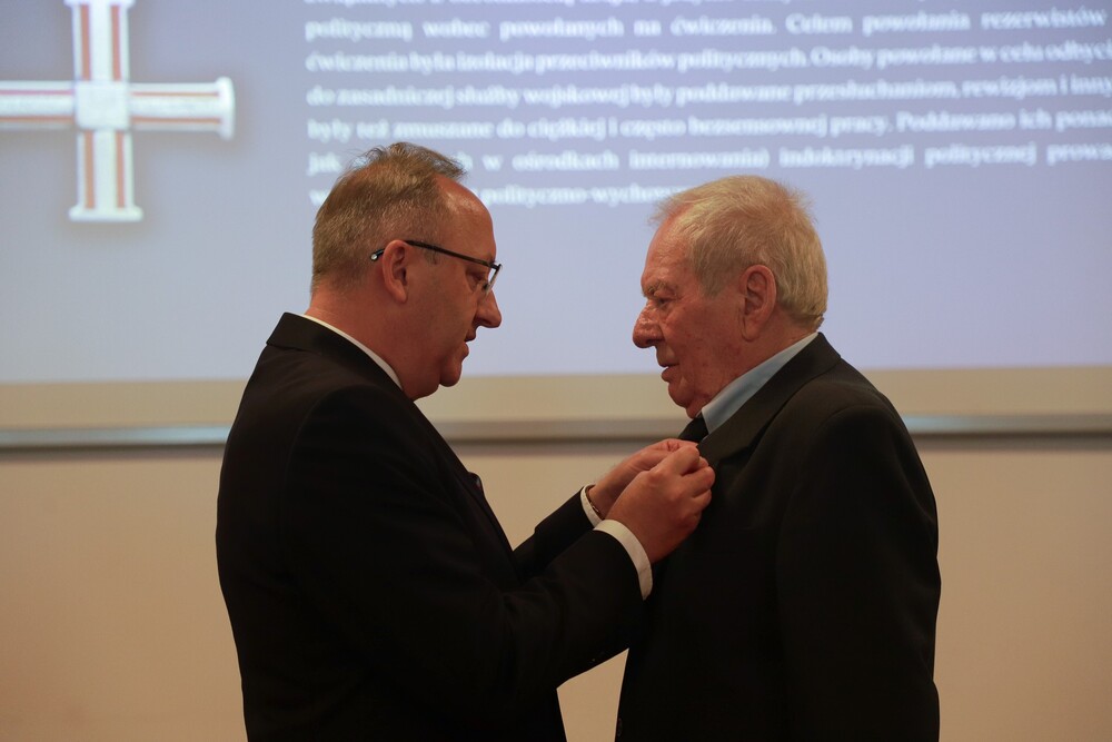 Uroczystość wręczenia działaczom opozycji antykomunistycznej Krzyży Wolności i Solidarności – 12 czerwca 2025. Fot. Paula Prudziłowicz (IPN)