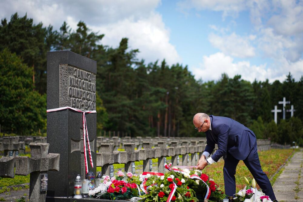 Instytut Pamięci Narodowej upamiętnił Polaków zamordowanych przez Niemców w Palmirach – 20 czerwca 2025. Fot. Mateusz Niegowski (IPN)