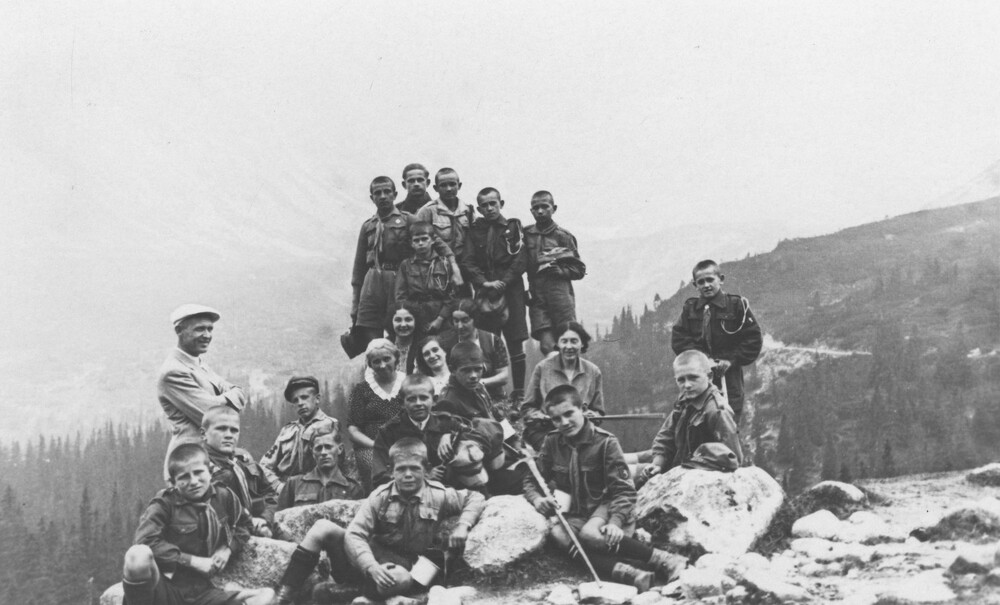 Biały Dunajec, 1937, wycieczka XI Lubelskiej Drużyny Harcerskiej im. gen. Józefa Sowińskiego w Tatry. Ze zbiorów Narodowego Archiwum Cyfrowego