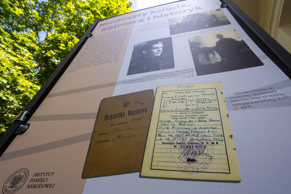 W Warszawie otworzyliśmy wystawę plenerową IPN „Stanisław Mierzwa” – 24 czerwca 2025. Fot. Sławek Kasper (IPN)