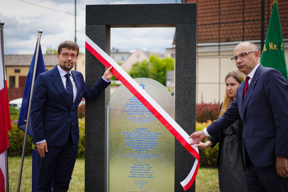 Uroczyste odsłonięcie Macewy Pamięci w Konstancinie-Jeziornie – 25 czerwca 2025. Fot. Mateusz Niegowski (IPN)