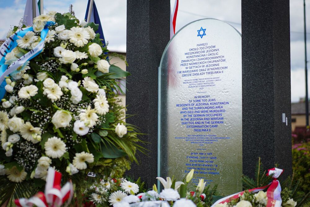 Uroczyste odsłonięcie Macewy Pamięci w Konstancinie-Jeziornie – 25 czerwca 2025. Fot. Mateusz Niegowski (IPN)