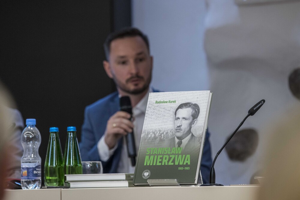 Dyskusja o albumie „Stanisław Mierzwa 1905–1985” – Warszawa, 3 lipca 2025. Fot. Katarzyna Adamów (AIPN)