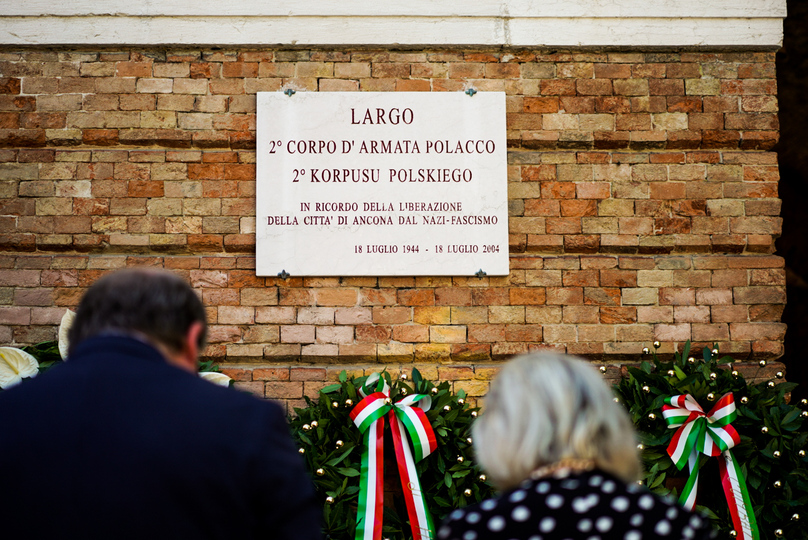 Uroczystości przy Porta di Santo Stefano – Ankona, 18 lipca 2025. Fot. Mateusz Niegowski (IPN)