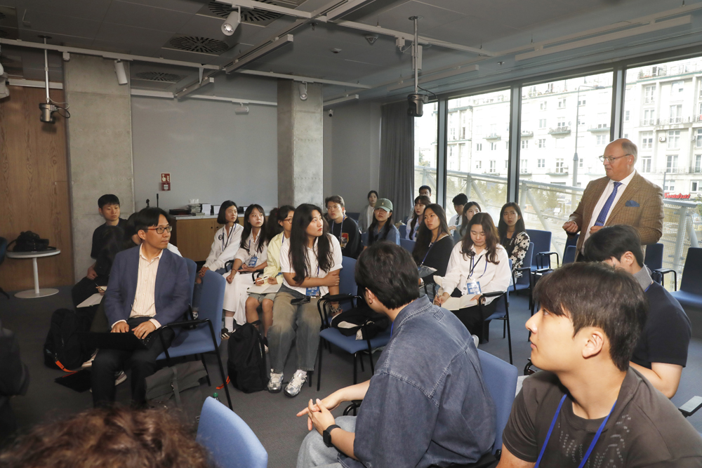 Przedstawiciele Korei Południowej pod egidą koreańskiego Ministerstwa Unifikacji z wizytą w IPN – Warszawa, 18 lipca 2025. Fot. Piotr Życieński (IPN)