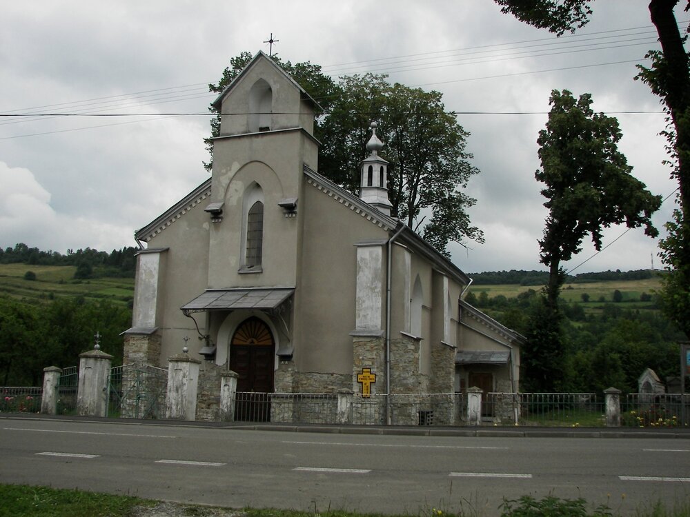 Kościół w Baligrodzie, w pobliżu którego rozstrzelano grupę Polaków. Fot.: Artur Brożyniak