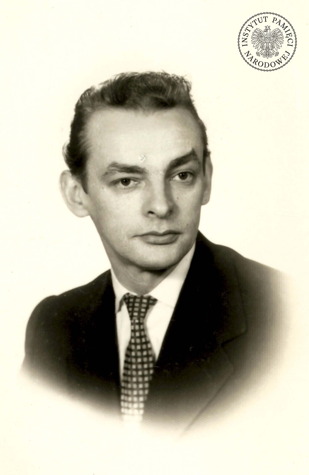 August Kowalczyk. Zdjęcie z akt paszportowych (fot. z zasobu IPN)