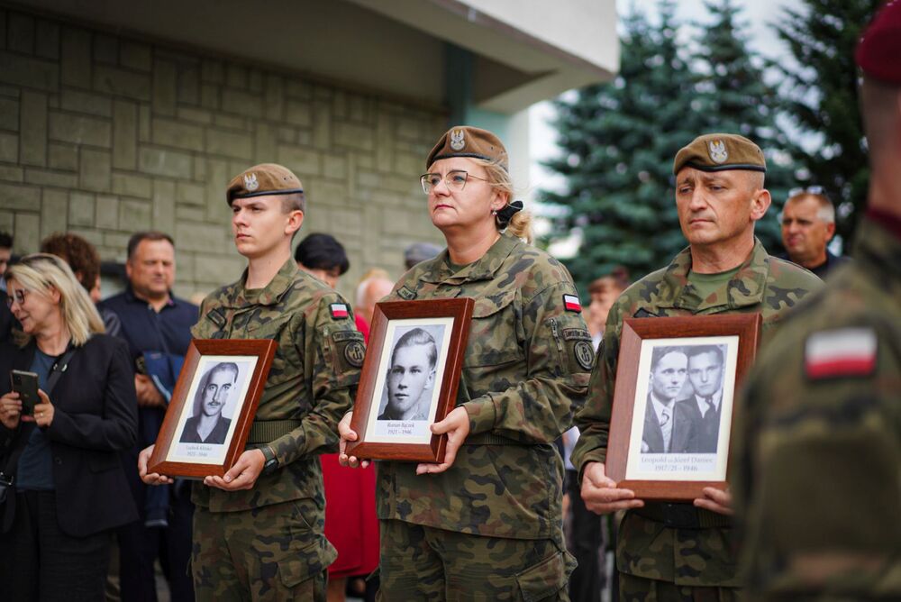 Uroczystości pogrzebowe żołnierzy niezłomnych – Górki Wielkie, 29 lipca 2025. Fot. Mateusz Niegowski (IPN)