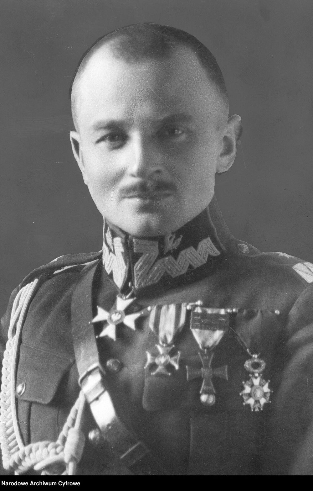 Marian Kukiel, generał, szef Wojskowego Biura Historycznego - fotografia portretowa. Fot. NAC