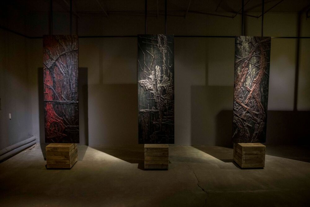 Wystawa „Zamordowane miasto. Reliefy Marii Hiszpańskiej-Neumann” – Warszawa, 4 sierpnia 2025. Fot. Katarzyna Adamów (IPN)