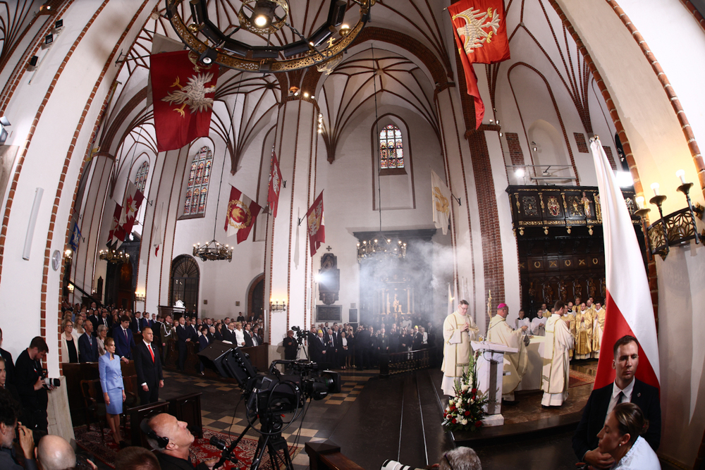 Msza Święta w intencji Ojczyzny i Prezydenta RP w Bazylice Archikatedralnej św. Jana Chrzciciela w Warszawie, po zaprzysiężeniu Karola Nawrockiego na urząd Prezydenta RP – 6 sierpnia 2025. Fot. Sławek Kasper (IPN)